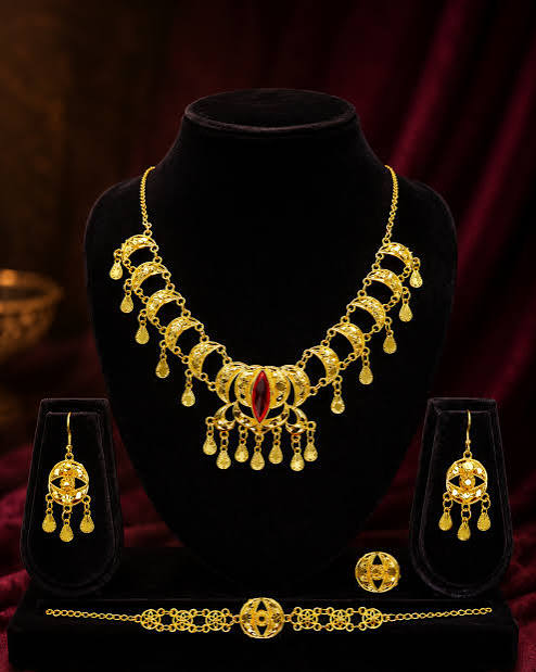 COLLIER